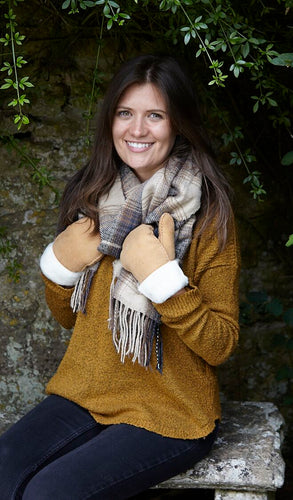 Pass On Ladies Sheepskin Mittens for Their Next Birthday